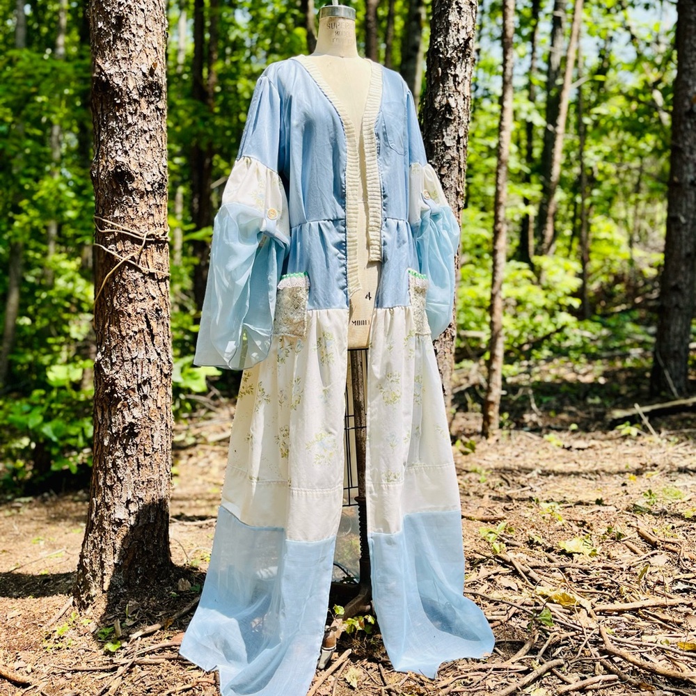 Flowy Cornflower Blue Floral Duster Robe with Pockets